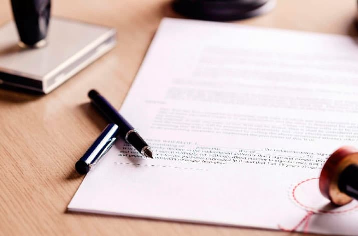 Де знайти перекладача для офіційних документів